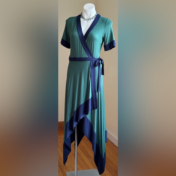 BCBG Blue & Green Asymmetrical Handkerchief Wrap Sz. S - Picture 7 of 13